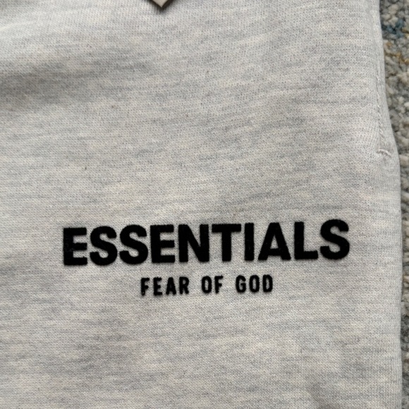 Essentials Fear Of God Relaxed Sweatpants Light Oatmeal Size L - Picture 4 of 6